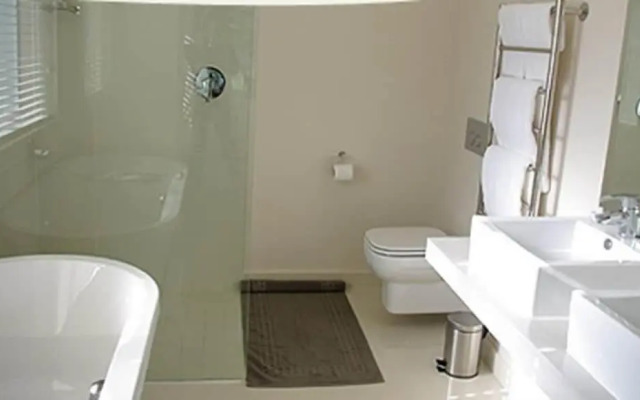 Kowie River Guest House