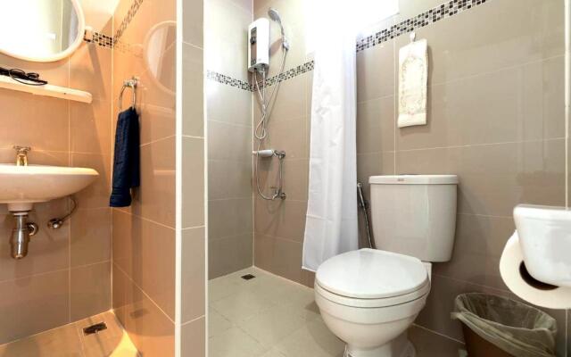 Modern Townhome at the Old City