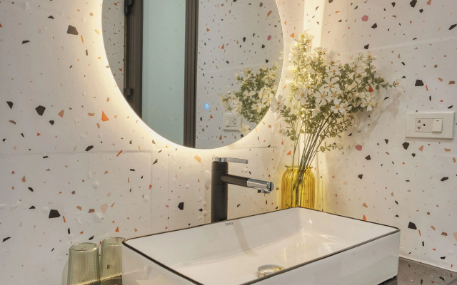 iRest Orange Tay Ho Lakeside Apartment