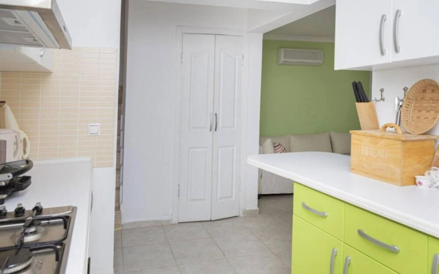 Comfy Triplex Near Beach With Garden in Bodrum
