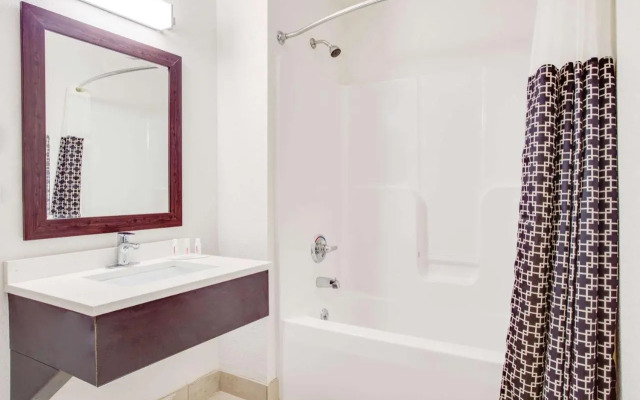 Travelodge Dalton Convention Center Area