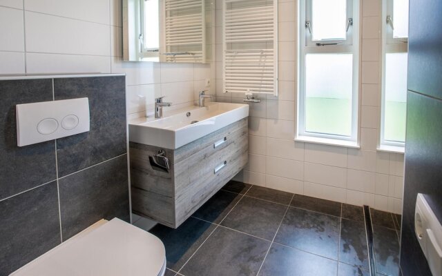 Awesome Home in Heinkenzand With Wifi and 3 Bedrooms