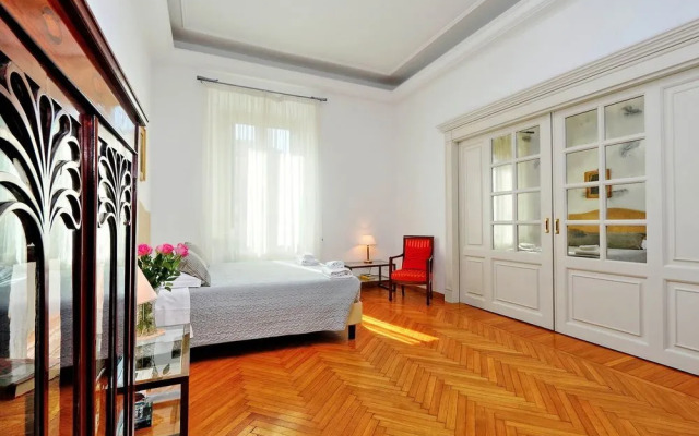 Treasurerome Spanish Steps Family 4BR