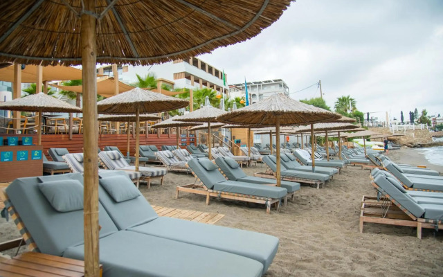Akasha Beach Hotel & Spa
