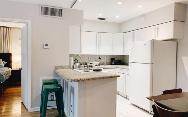 Galleria Apartments by Lowkl