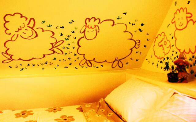 Dolphin Bay Auberge