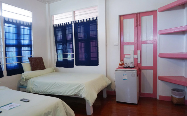 R-Lampang Guest House