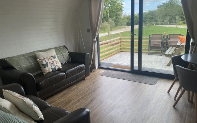 Beech Pod Cabin in Beautiful Surroundings Wrexham