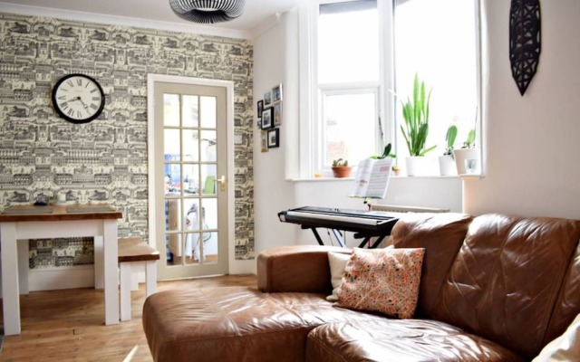 Quiet 1 Bedroom Home in South London
