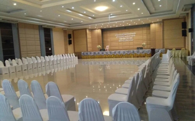 S-Tawan Hotel & Convention