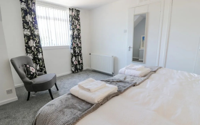 22 Turnberry Road