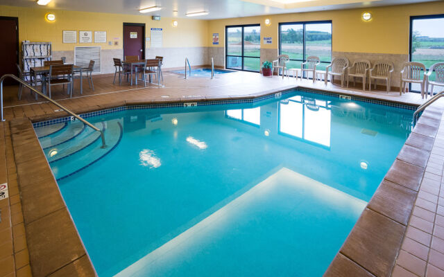 Comfort Suites