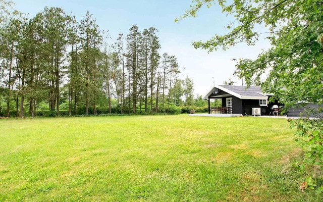 8 Person Holiday Home in Hojslev