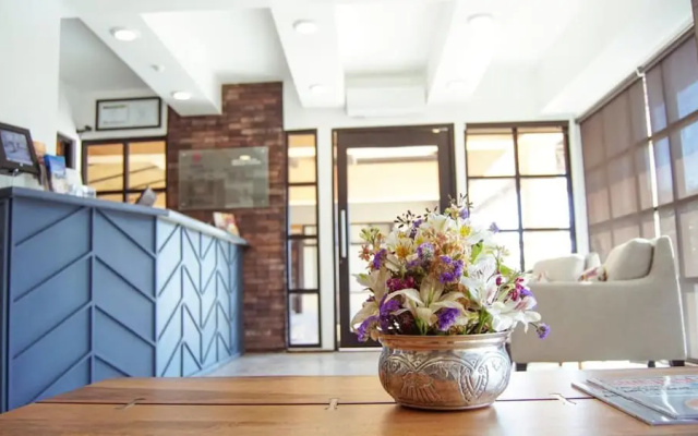 Americas Best Value Inn - Posada El Rey Sol