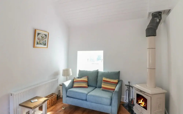 The Old White Cottage