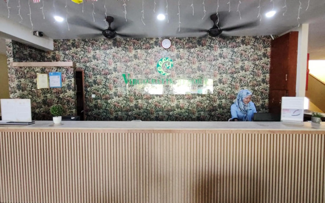 Virgo Batik Resort Teluk Batik Lumut
