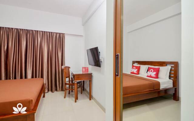ZEN Rooms Basic near Cilandak Town Square