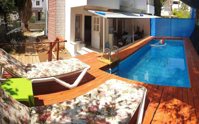 #2 Green Villa in BELEK Golf area with PRIVATE POOL & GARDEN 10 BEDS FULL TRIPLEX VILLA WIFI NETFLIX Full Kitchen & Bed Equipments Air Conditions free parking