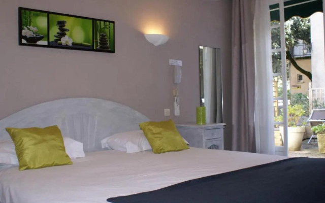 Hôtel Le Petit Manoir Provence