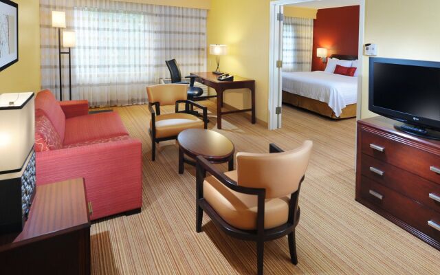 Courtyard by Marriott Houston Hobby Airport