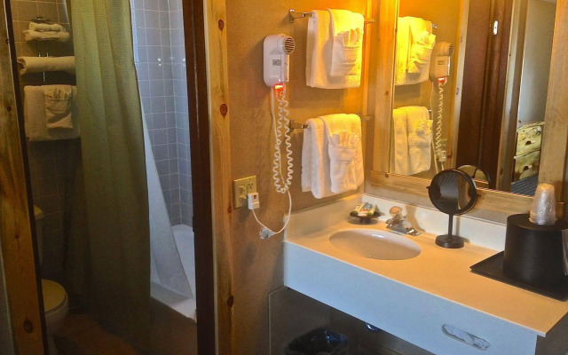 Hotel Estes