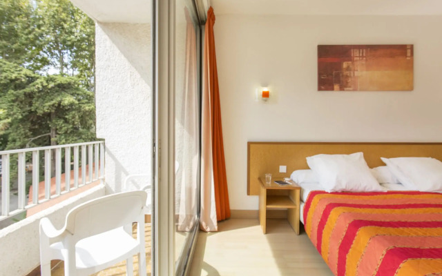 Le Domaine du Mas Blanc by Popinns