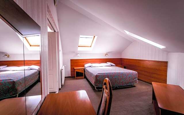 Hotel Twins