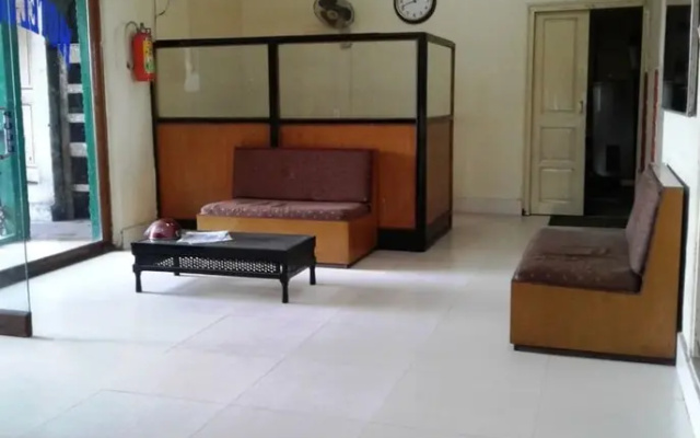 Goroomgo Hotel Good Luck Raipur