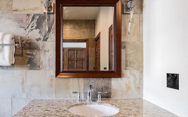 Old Town Luxury by Casago