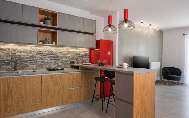 Aromi Apartments