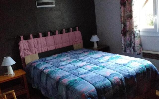 Aux pieds des montagnes