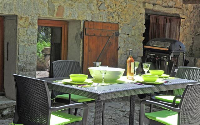 Traditional Holiday Home with Swimming Pool in Fayence