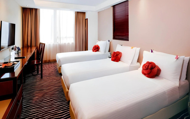 Butterfly on Wellington, Central