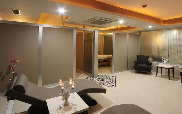 Forum Suite Hotel