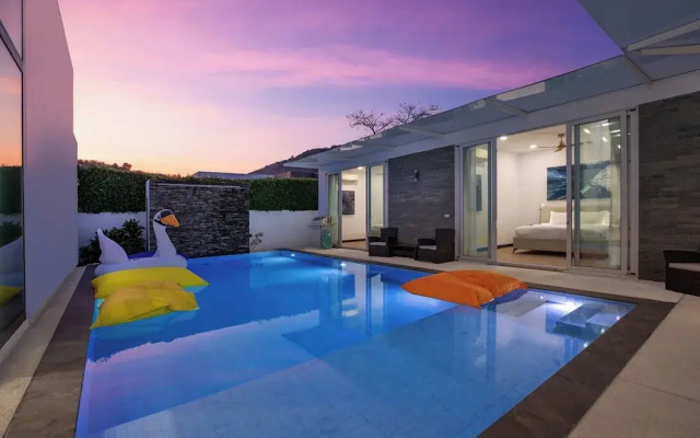 Villa Luna - Exclusive 4BR Residence