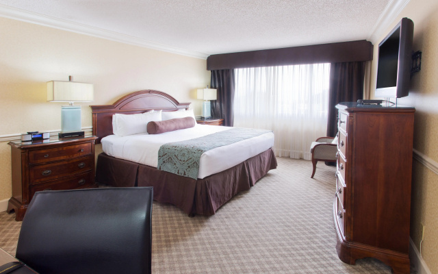 Crowne Plaza Portland Downtown Convention Center by IHG