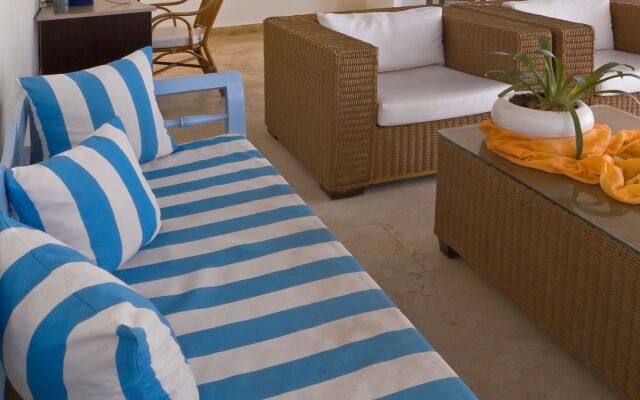 Pyrgos Beach Hotel Apartments