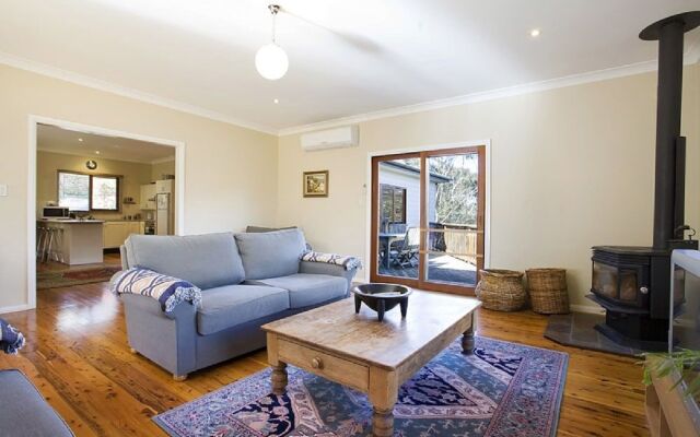 Gumview Cottage