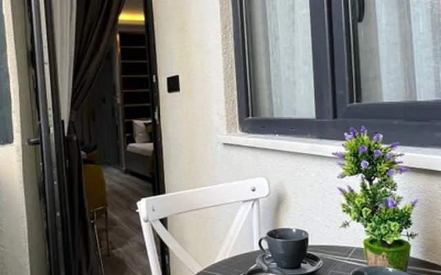 Taksim Larissa Residence