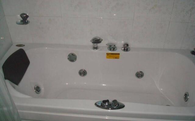 Kalpatharuvu Service Apartments