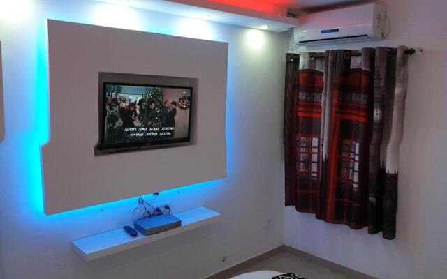 Avshalom Holiday Apartments