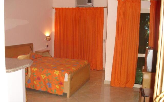 Golden Rose Hotel