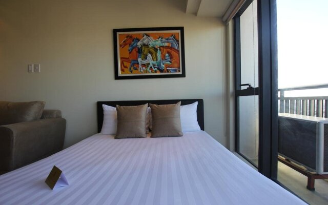 HI HOME At The Knightsbridge Residences