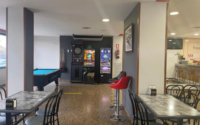 Hotel Reina Isabel