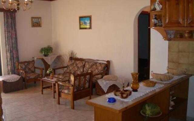 Emilios Apartments