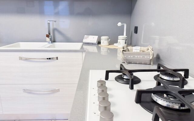 Lady Teresa Apartment by Ca-sa Check