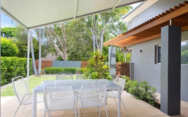 Depper St Charming Beach Side Home in Lovely Location