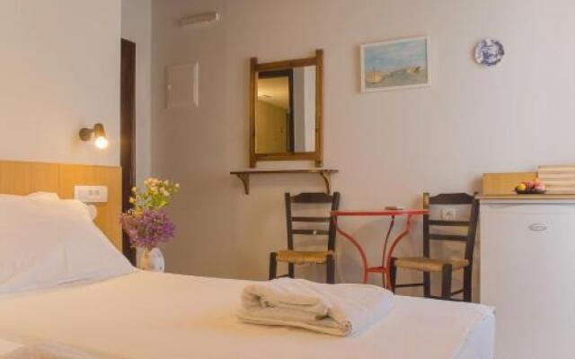 Kalypso Studios & Rooms