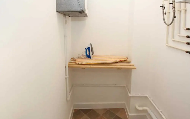 Parkes Court Apartments