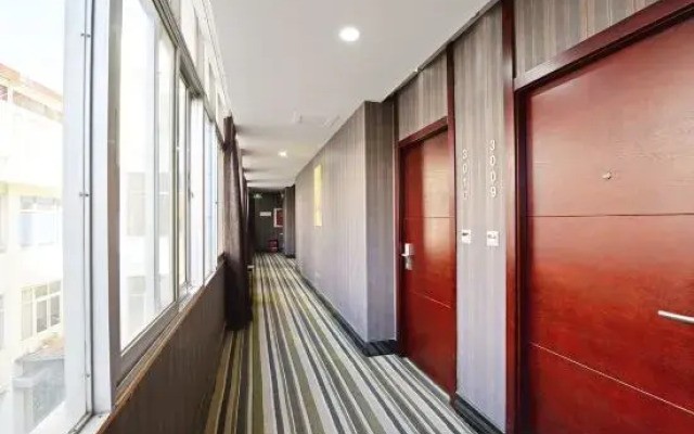 Domi Hotel